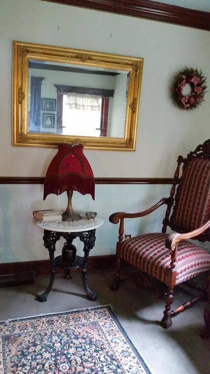 The Palm Hotel Bed & Breakfast